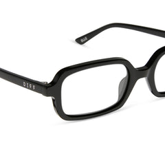 ASPYN OVARD - ELLE + BLACK + GLASSES